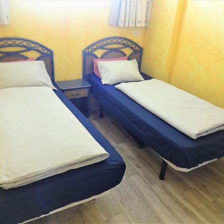 Apartment With A Large South-Facing Balcony, Sea View And Wifi In Las Americas Center Playa de las Americas  Luaran gambar