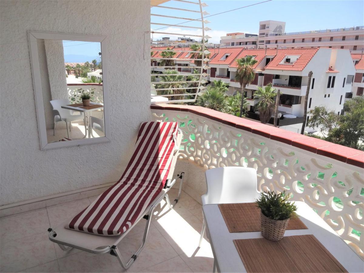 Apartment With A Large South-Facing Balcony, Sea View And Wifi In Las Americas Center Playa de las Americas  Luaran gambar