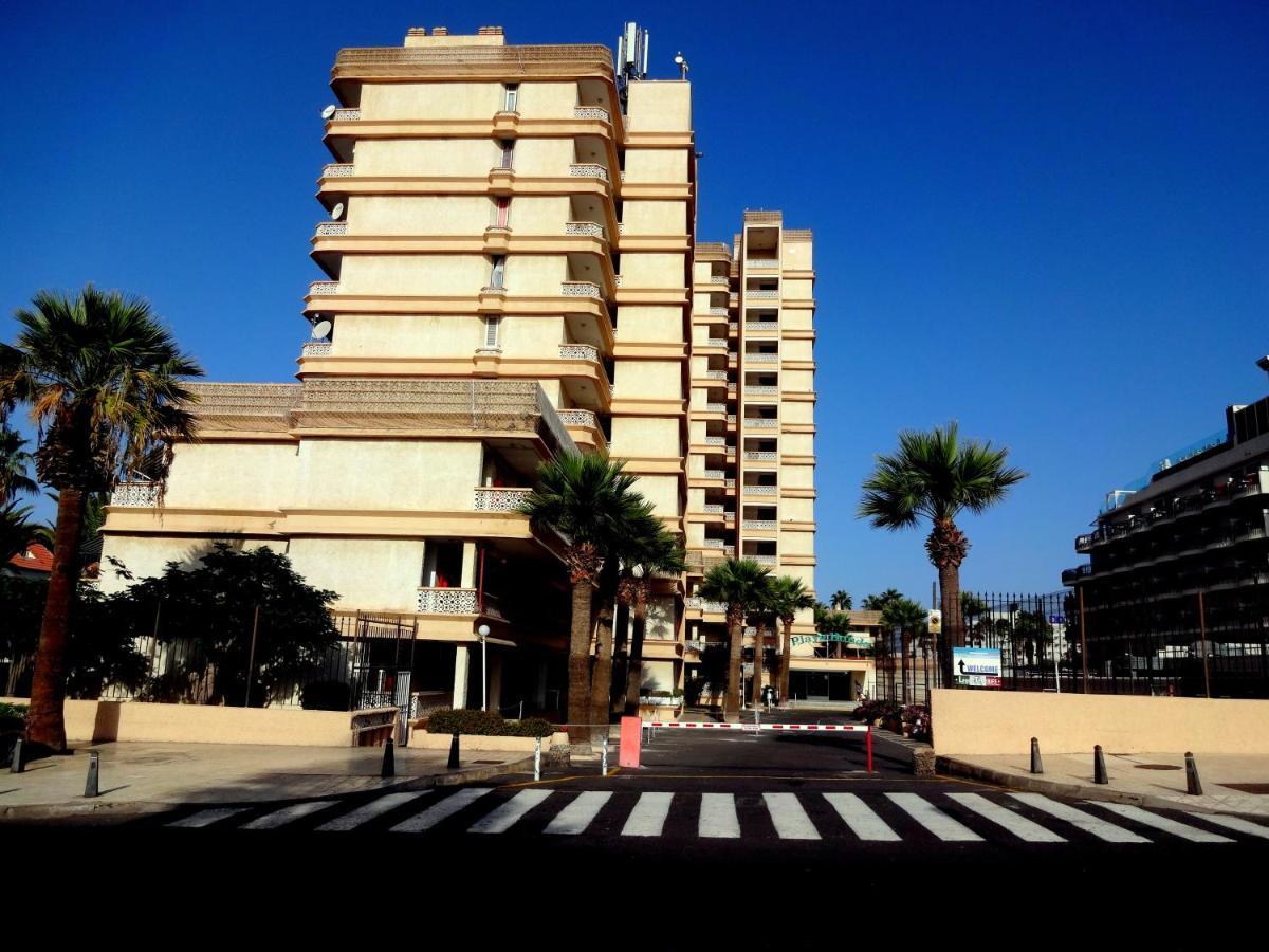 Apartment With A Large South-Facing Balcony, Sea View And Wifi In Las Americas Center Playa de las Americas  Luaran gambar