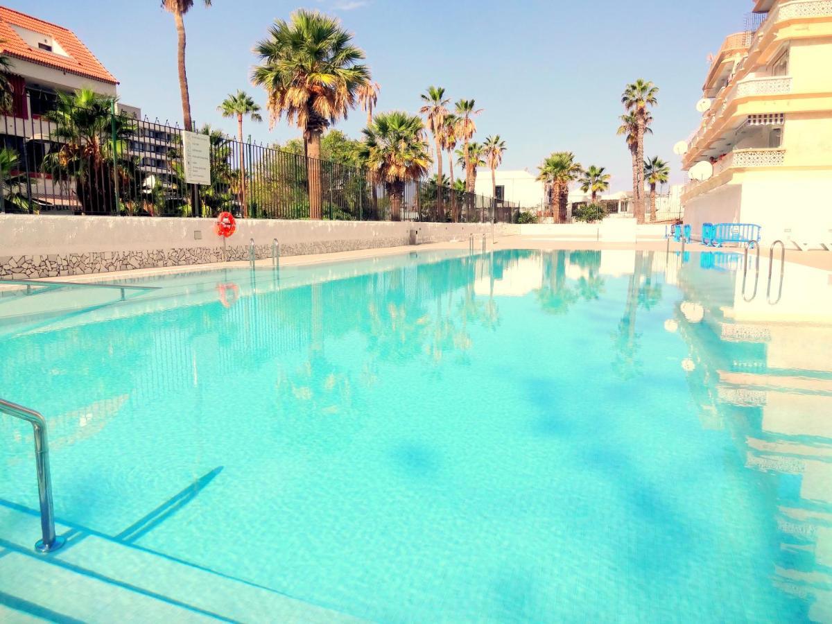 Apartment With A Large South-Facing Balcony, Sea View And Wifi In Las Americas Center Playa de las Americas  Luaran gambar